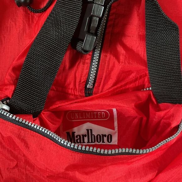 NWT Vintage Marlboro Windbreaker Jacket /Fanny Pack Combo - Picture 8 of 11